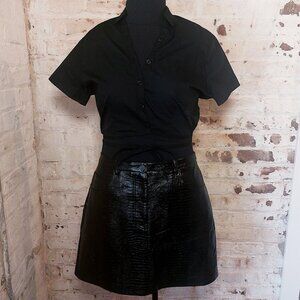 Hollister Tie Front Button Short Sleeve Crop Top